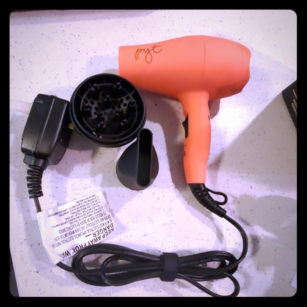 Hair dryer